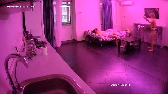 weird lighting cam 1