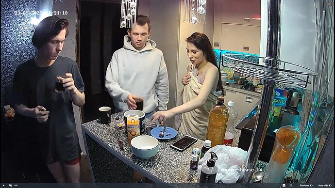 Ashampoo_Snap_jeudi 2 mars 2023_23h54m46s_010_Kitchen camera at Alicia & Aderyn reallifecam apartment at Voyeur House TV (cam11) - Google Chrome