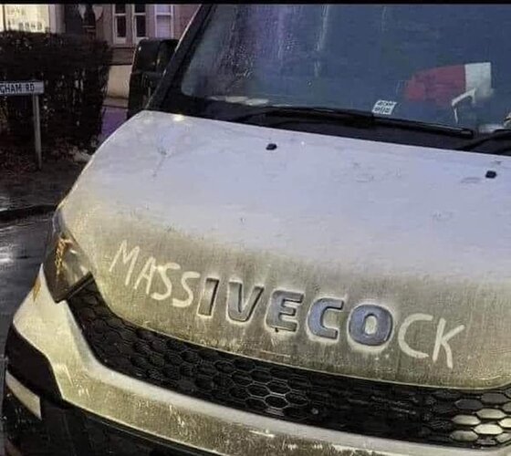 FmJLmYuXEAIkNOg