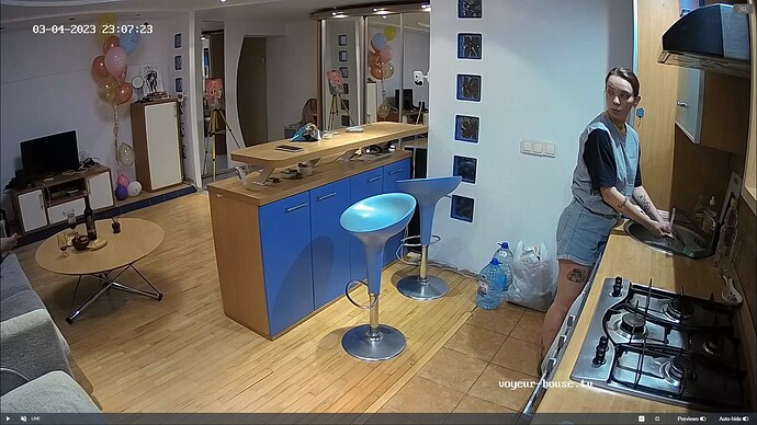 Ashampoo_Snap_samedi 4 mars 2023_18h8m5s_005_Kitchen camera at Tonk reallifecam apartment at Voyeur House TV (cam11) - Google Chrome