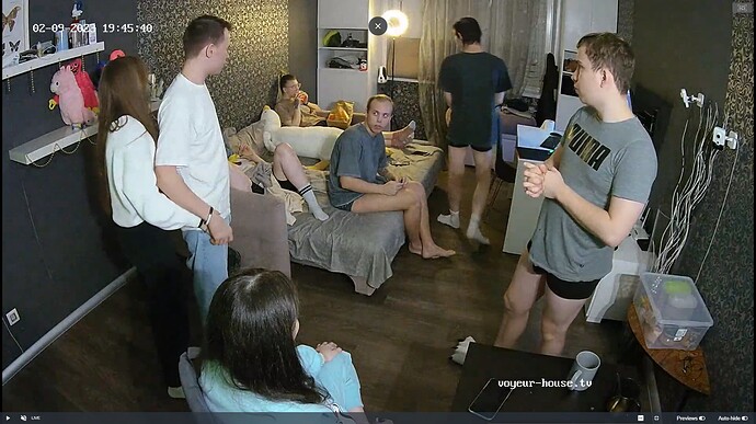 Ashampoo_Snap_jeudi 9 février 2023_17h46m24s_032_Kitchen camera at Flora reallifecam apartment at Voyeur House TV (cam12) - Google Chrome