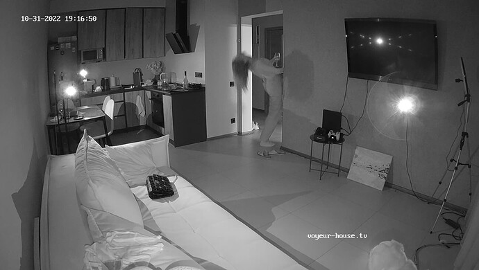 realm8-cam13-1667233377