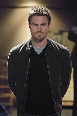 Oliver_Queen_Stephen_Amell_Infobox