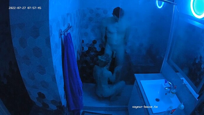realm12-cam110-1658907780