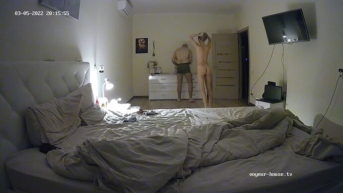 385