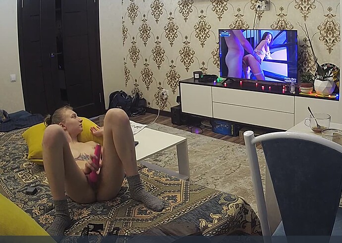 Ashampoo_Snap_dimanche 19 mars 2023_19h9m45s_059_Living room camera at Rachel reallifecam apartment at Voyeur House TV (cam12) - Google Chrome