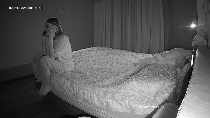 realm69-cam18-1721680190