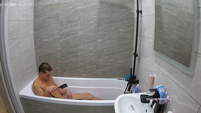 realm5-cam19-1762208053