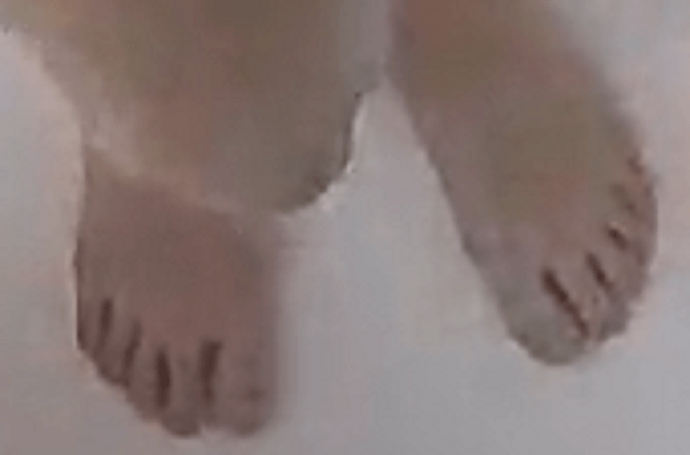feet Nila 10-17-22