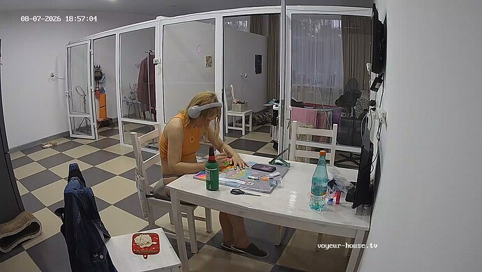 realm64-cam14-1786118272