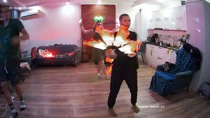 realm114-cam15-1758660571