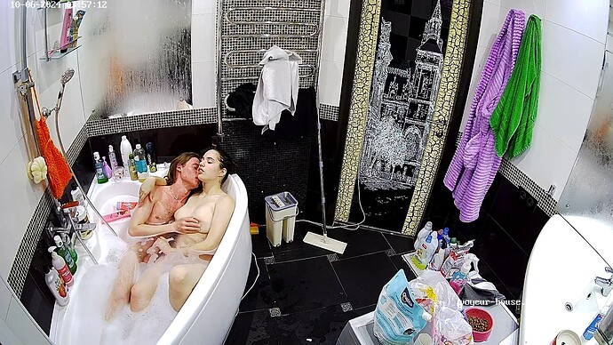 realm11-cam112-1728176263