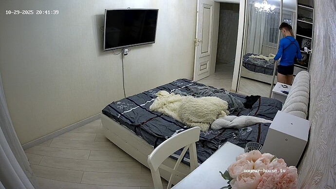 realm122-cam16-1761768302