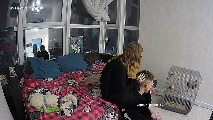 realm6-cam15-1702263147