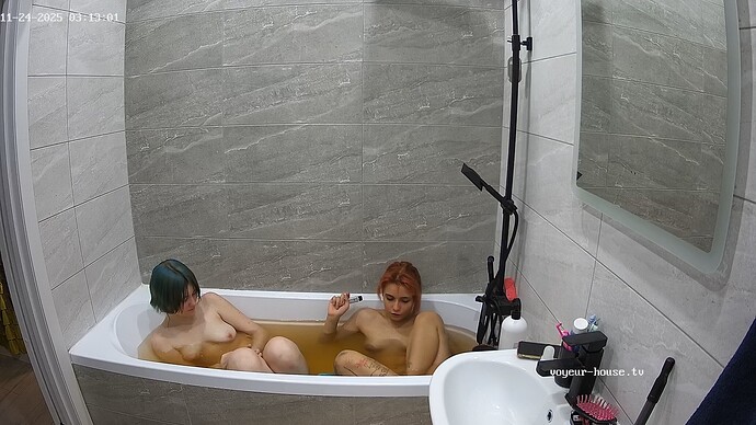 realm5-cam19-1763943223