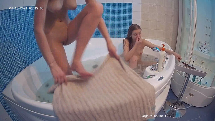 Naomi_240412_Martha_bathtub_@_TAM_pussy_realm19-cam124-1712890016