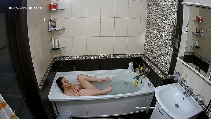 realm22-cam19-1714051964