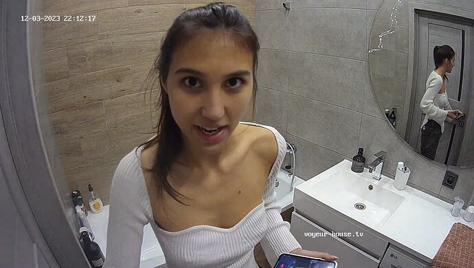 realm8-cam19-1701635211