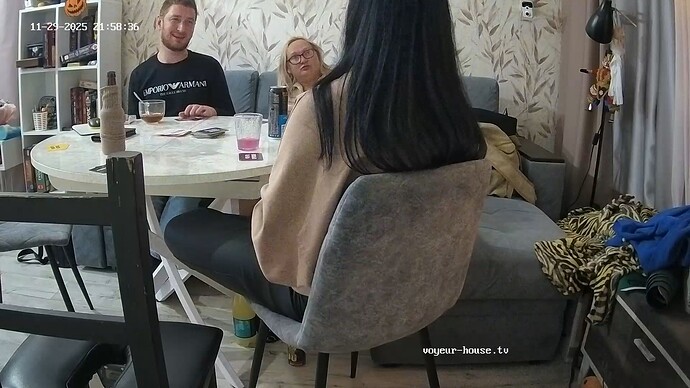 realm18-cam14-1764442878