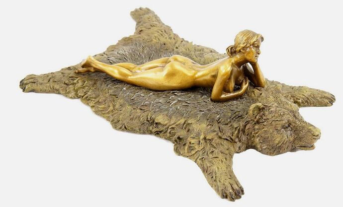 PolarBearFur_Bronze_Vienna
