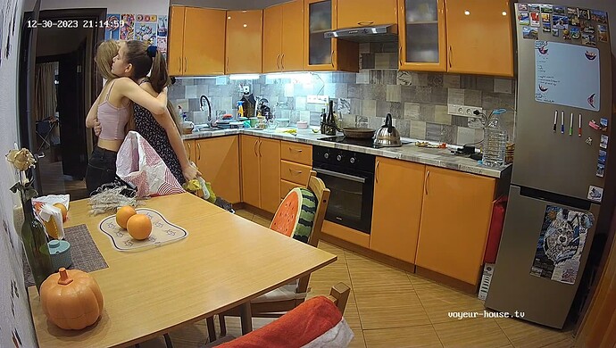 realm37-cam12-1703960174