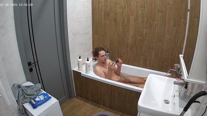 realm42-cam19-1766919114