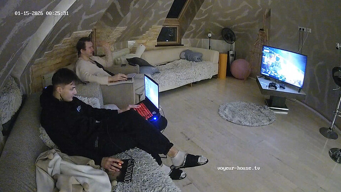 realm8-cam16-1768461365