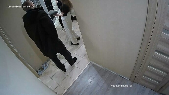 realm62-cam111-1765508201