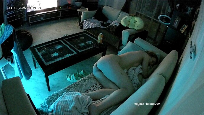 realm64-cam16-1763430622