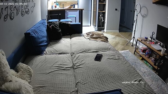 realm94-cam14-1760133896