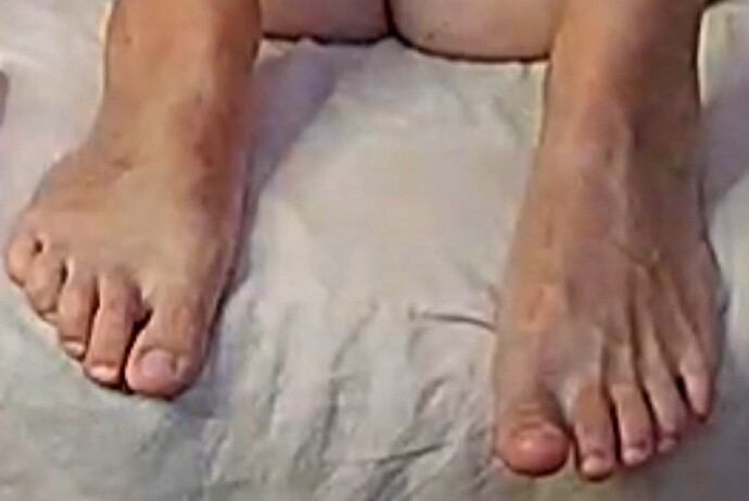 feet Nna and Victor 8-28-22