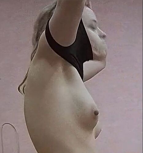 April_221230_nipple_bedroom_@_partyhouse_realm27_01