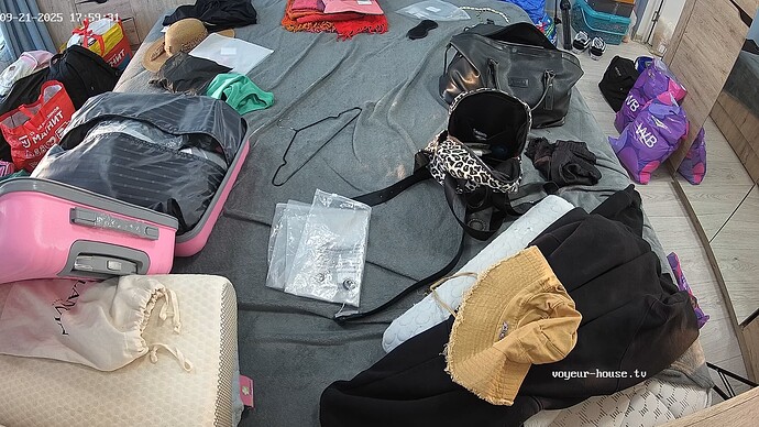 realm6-cam16-1758466804