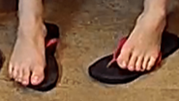 feet Sofi 10-18-19