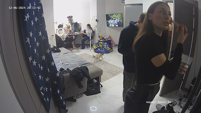 realm6-cam16-1733505266