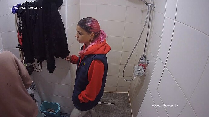 realm48-cam110-1696521828