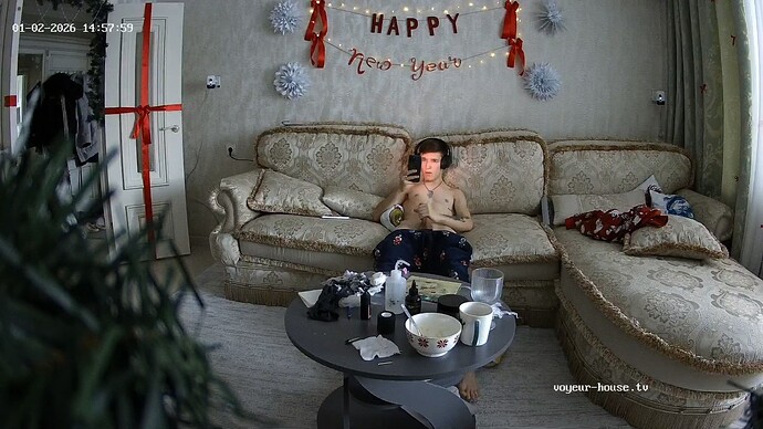 realm122-cam14-1767355113