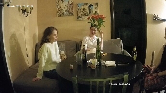 realm7-cam112-1759341434