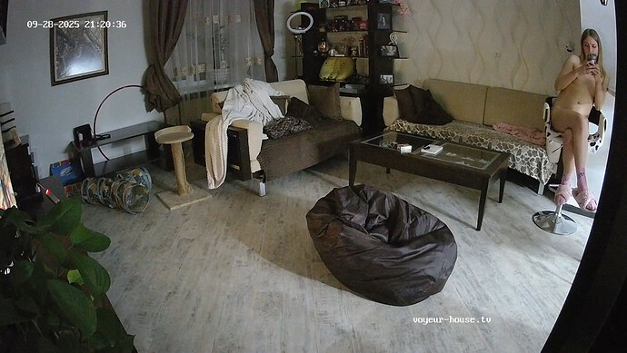 realm64-cam13-1759083719