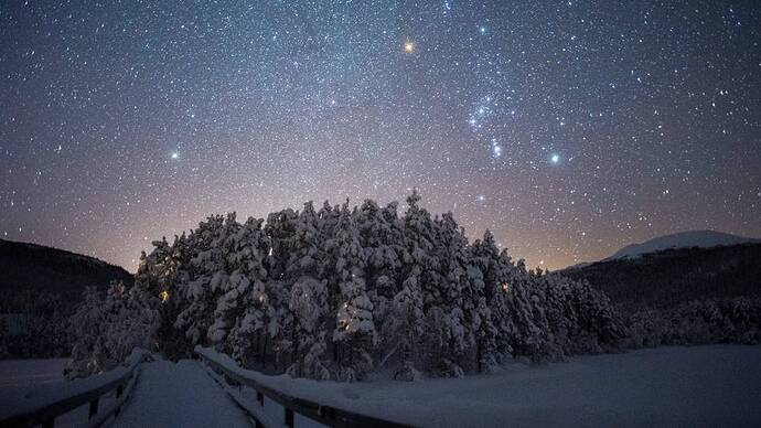 -vi88hT2P_mdPGwBtAgSxQqyuQtiRaUqU_hJpiCSAiuQ