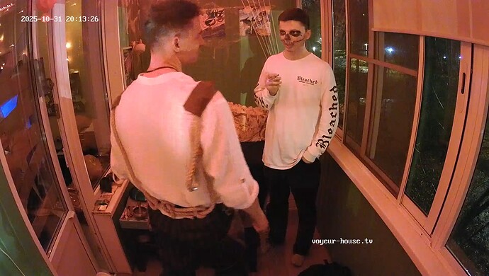 realm7-cam111-1761930853