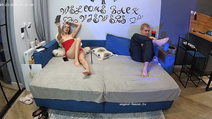 RosyAleks-20250923-12