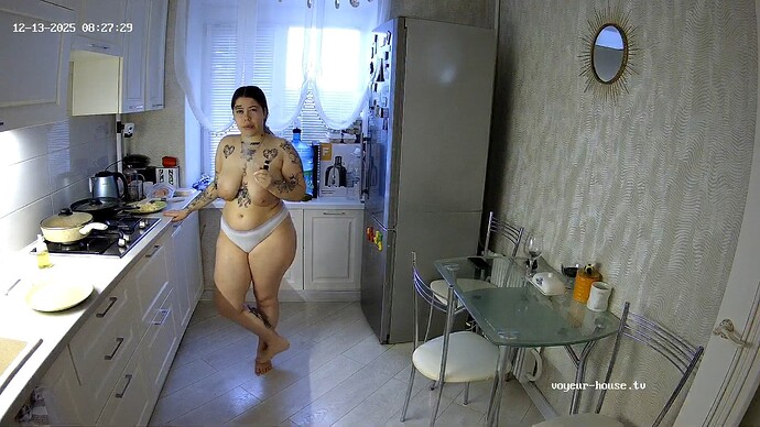 realm122-cam12-1765606667