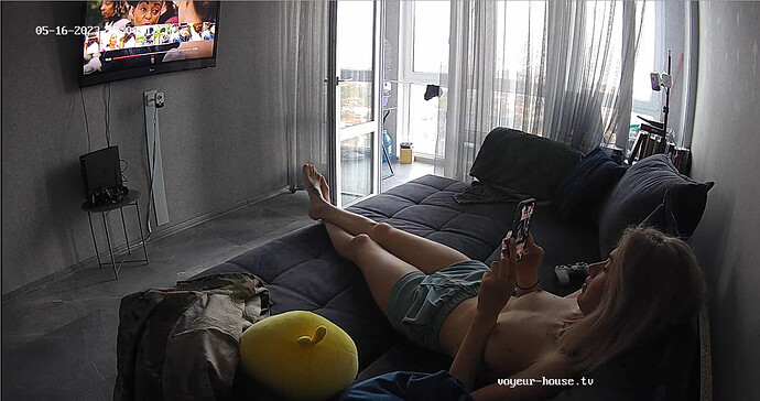 Screenshot 2023-05-16 at 23-42-01 Bedroom camera at Wendy reallifecam apartment at Voyeur House TV (cam18)