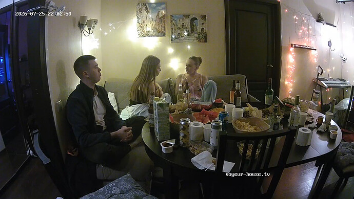 realm7-cam15-1785006214