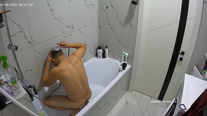 realm56-cam19-1764939496