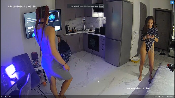 Ashampoo_Snap_mercredi 11 septembre 2024_0h10m7s_003_Kitchen camera at Andreza reallifecam apartment at Voyeur House TV (cam11) - Google Chrome