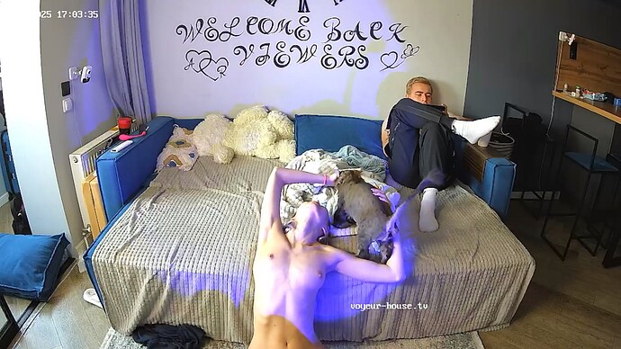 RosyAleks-20250924-01