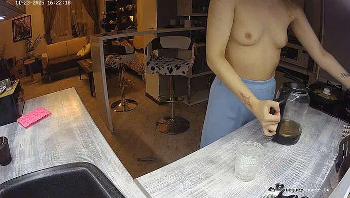 realm64-cam11-1763907783