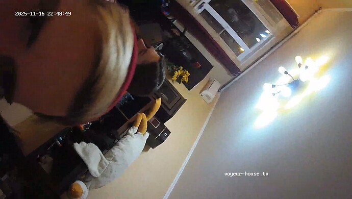 realm7-cam13-1763322570